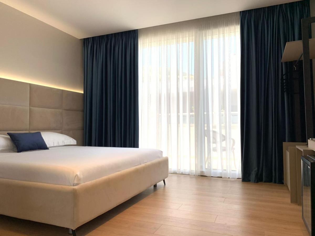 Grand Mirage Hotel Vlore Exterior photo