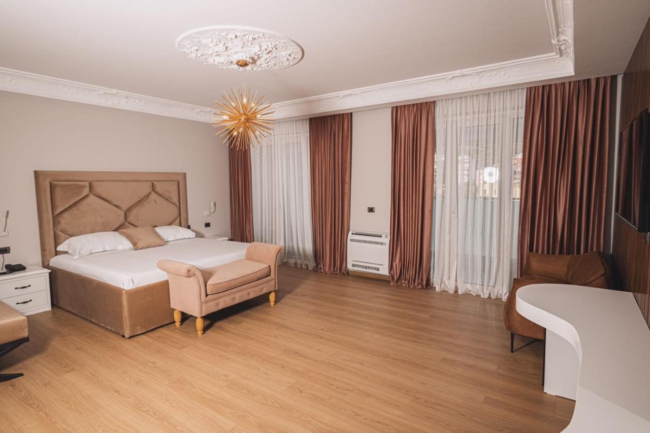 Grand Mirage Hotel Vlore Exterior photo