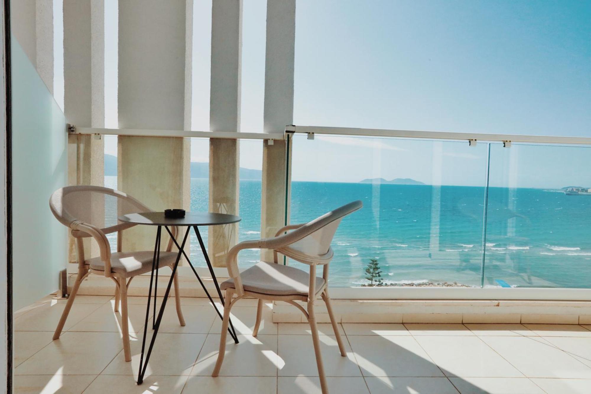 Grand Mirage Hotel Vlore Exterior photo