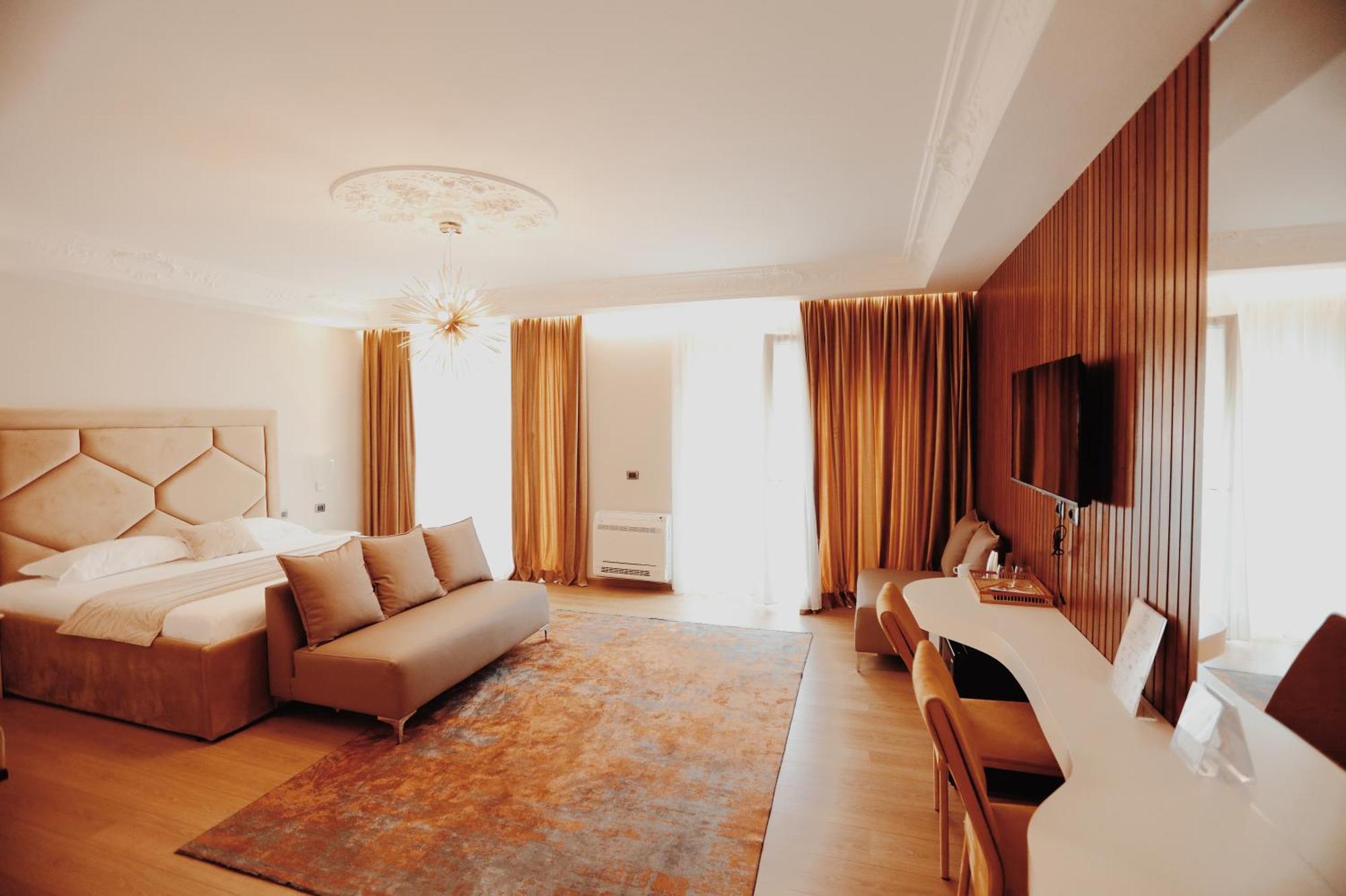 Grand Mirage Hotel Vlore Exterior photo