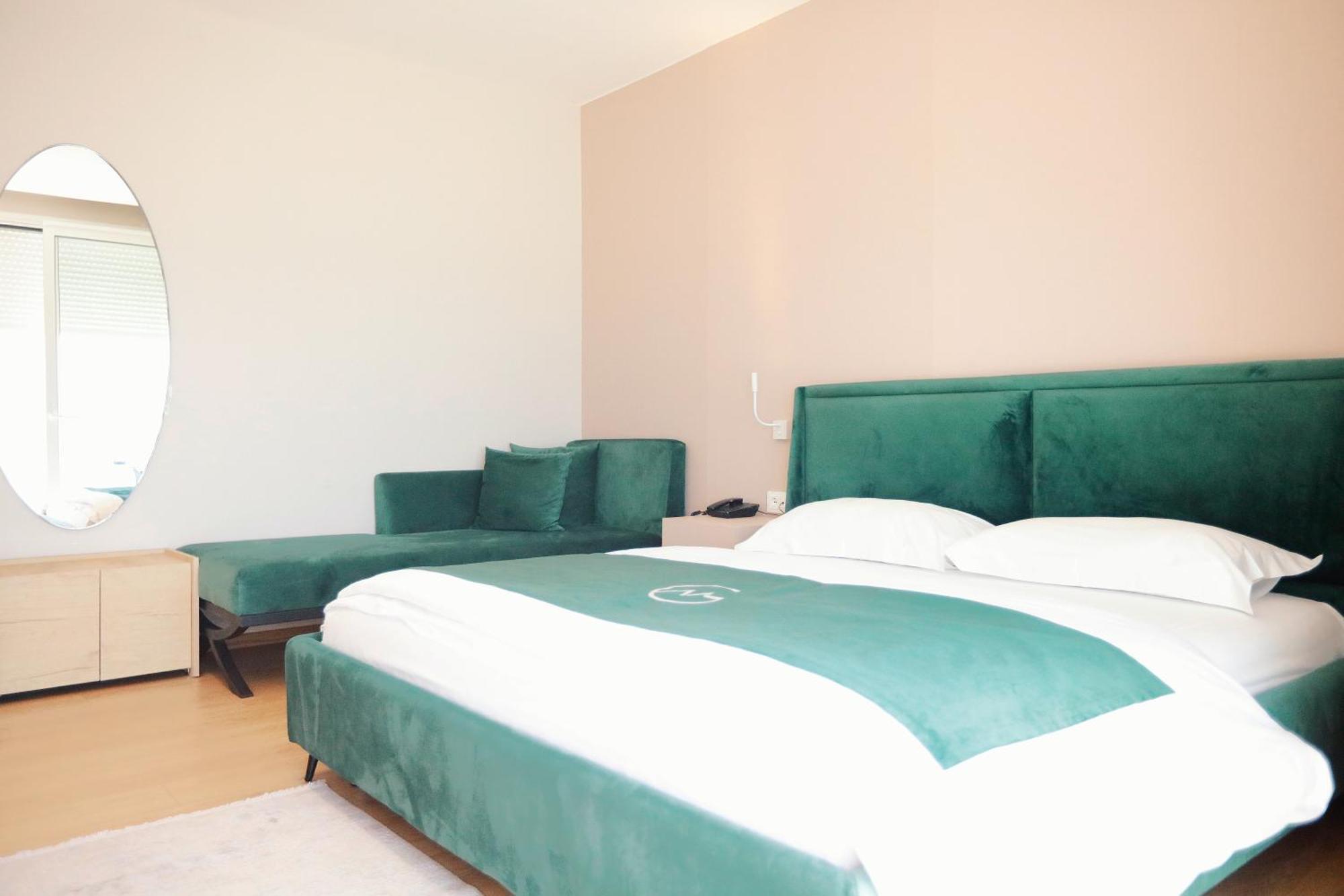 Grand Mirage Hotel Vlore Exterior photo